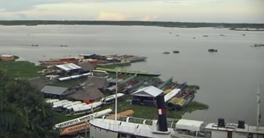 Blick auf den Amazonas Fluss Blick auf den Amazonas Fluss