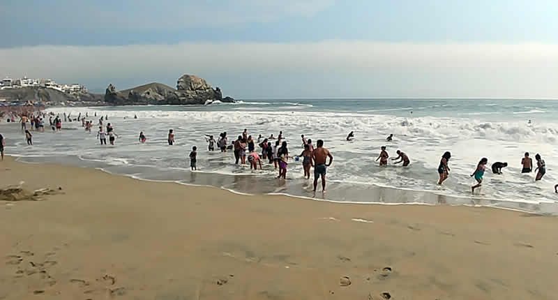 Punta Negra - surf, natación, olas altas y playas