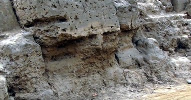 La Fortaleza de Collique y su famosa muralla norte La Fortaleza de Collique y su famosa muralla norte