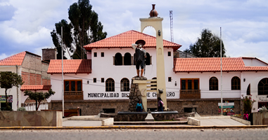 Chinchero Plaza de Armas Plaza de Armas