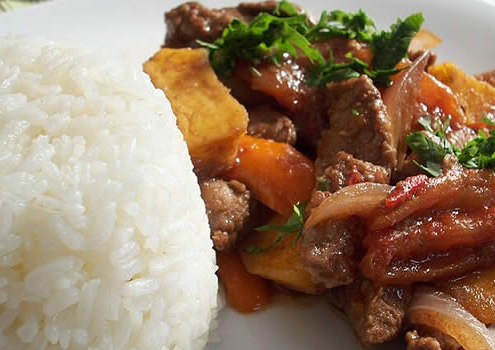 Lomo Saltado: Ein kulinarisches Meisterwerk der peruanischen Küche Lomo Saltado: Ein kulinarisches Meisterwerk der peruanischen Küche
