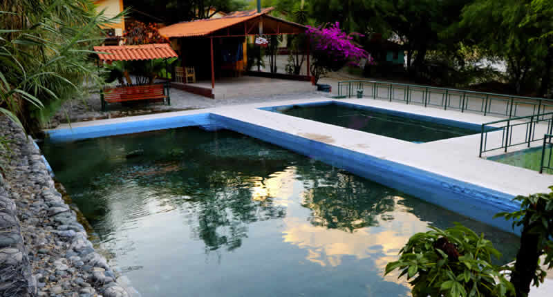 Relájese en las termas de Cconoc, Apurímac