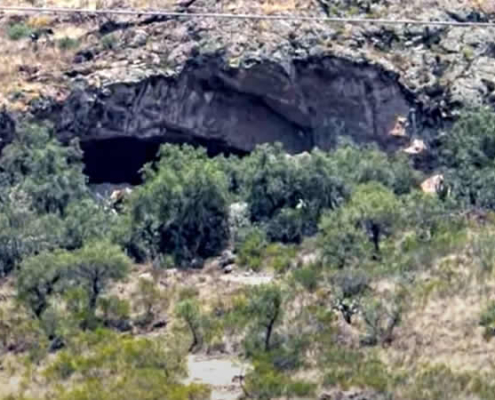 Die Cuevas de Pikimachay: Ein Fenster zur Urgeschichte Perus Die Cuevas de Pikimachay: Ein Fenster zur Urgeschichte Perus