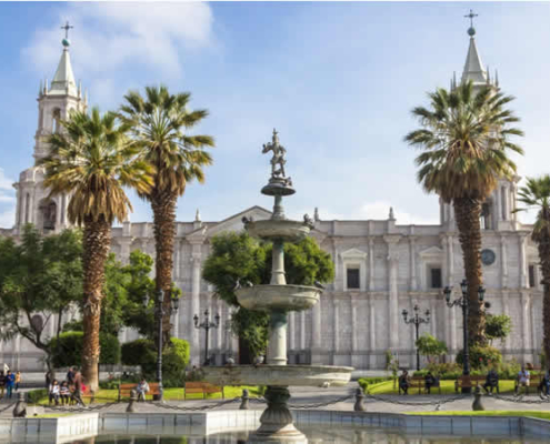 Arequipas Plaza de Armas: Das Herz der weißen Stadt