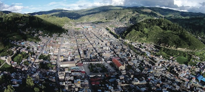 Andahuaylas: tierra del atardecer en los Andes peruanos