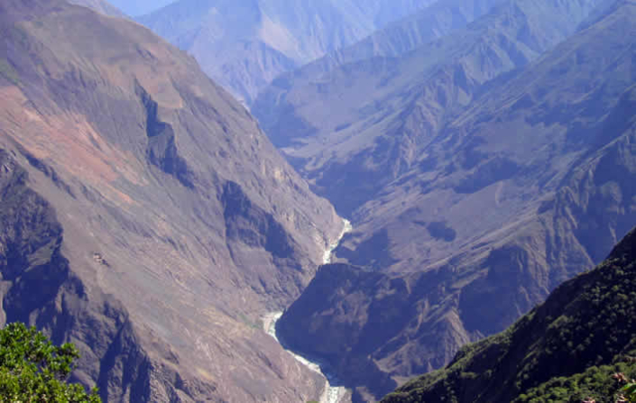 Apurimac-Schlucht Apurímac-Schlucht – Eine der tiefsten und spektakulärsten Canyons der Welt