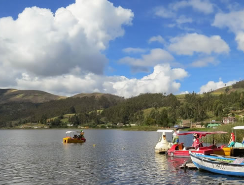 Laguna de Pacucha: una joya natural en los Andes peruanos Laguna de Pacucha: una joya natural en los Andes peruanos