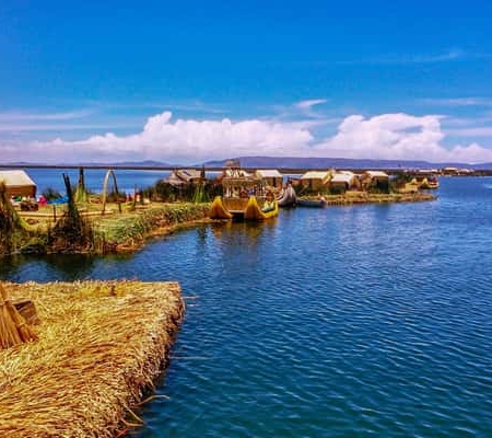 Puno: Ganztagestour zu den schwimmenden Uros‑Inseln & Taquile Puno: Ganztagestour zu den schwimmenden Uros‑Inseln & Taquile