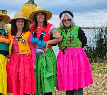 Puno: Tagestour zu den Inseln Uros & Taquile mit Mittagessen