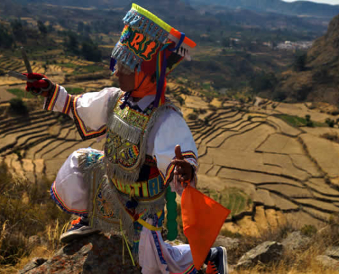 Scherentanz von Lucanas – Ritual, Akrobatik und Mythos in den Anden Scherentanz von Lucanas – Ritual, Akrobatik und Mythos in den Anden