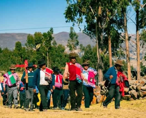 Fiesta del Agua o Sequia Tusuy – Das Ritual des Wassers in Puquio und seinen Anexos Fiesta del Agua o Sequia Tusuy – Das Ritual des Wassers in Puquio und seinen Anexos