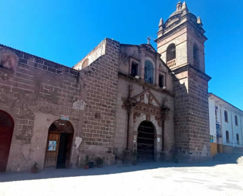 Kirche und Kloster San Francisco de Asís – Franziskanisches Erbe und architektonische Harmonie in Ayacucho Kirche und Kloster San Francisco de Asís – Franziskanisches Erbe und architektonische Harmonie in Ayacucho