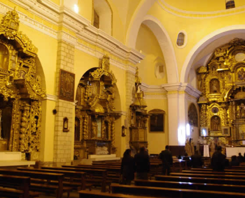 Kirche Santo Domingo – Barocke Pracht und mystische Geschichte im Herzen von Ayacucho Kirche Santo Domingo – Barocke Pracht und mystische Geschichte im Herzen von Ayacucho