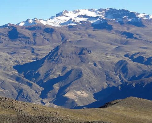 Caylloma – Maravillas naturales, historia y cultura en el corazón de los Andes Caylloma – Maravillas naturales, historia y cultura en el corazón de los Andes