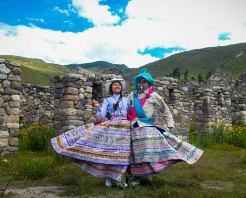 Complejo Arqueológico Uyo Uyo – La antigua ciudad de Yanque Complejo Arqueológico Uyo Uyo – La antigua ciudad de Yanque