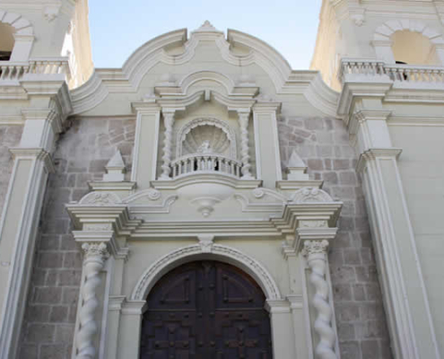 Iglesia Santa Marta – Religiöses Erbe im Herzen von Arequipa Iglesia Santa Marta – Religiöses Erbe im Herzen von Arequipa