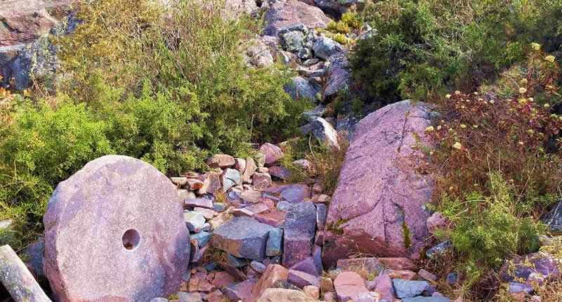 De dónde se extrajeron las piedras para Ollantaytambo