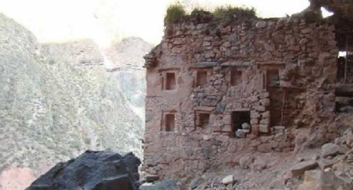 Sitio Arqueologico Naupa Iglesia Ñaupa Iglesia – Der mystische Inka-Schrein am Huarocondo