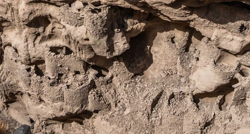 Tumbas de Shininea – Misteriosas tumbas en el río Colca