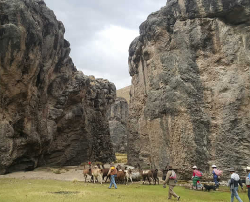 Ventana del Colca – La puerta de piedra al majestuoso Cañón del Colca Ventana del Colca – La puerta de piedra al majestuoso Cañón del Colca