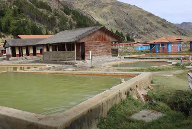 Aguas Termo Medicinales de Occobamba Aguas Termo Medicinales de Occobamba: Heilende Thermalquellen bei Marangani, Cusco
