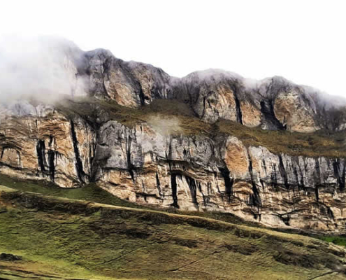 Apu Sacsahuillca – heiliger Berg der Puna über Putis Apu Sacsahuillca – heiliger Berg der Puna über Putis