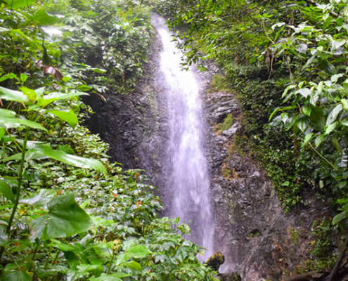 Catarata Virgen Ccasa – versteckter Wasserfall in Llochegua, Ayacucho