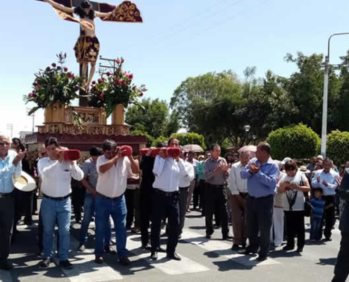 Fest des Señor de La Joya: Glaube, Musik & Plaza-Glanz in der Wüste von Arequipa