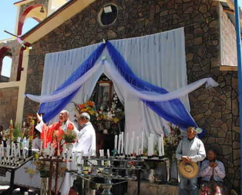 Fiesta del Señor de Chacaylla – Glaube, Tradition & Musik bei Cotahuasi Fiesta del Señor de Chacaylla – Glaube, Tradition & Musik bei Cotahuasi