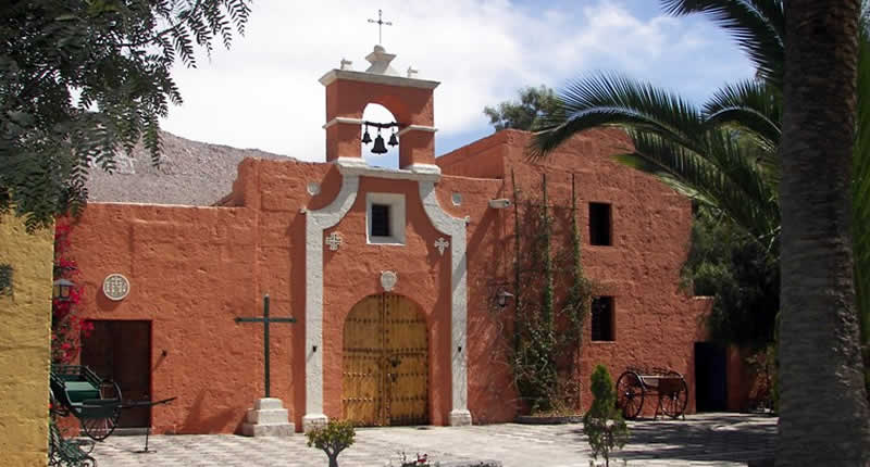 La Mansión del Fundador (Arequipa): Sillar-Architektur, Jesuitenkapelle & Gartenpalais am Río Socabaya