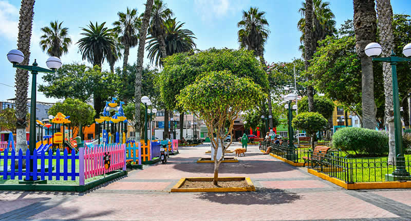Parque Antonio Raimondi – oasis histórica de barrio en Barranco