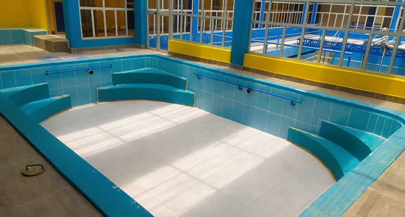 Thermalkomplex am Stadtrand von Ayaviri