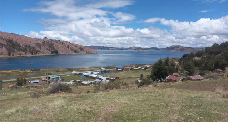 Blick vom Thermalbad Piscina de Juriruni nahe Vilquechico im Altiplano von Puno