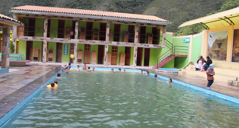 Baños Termales de Ollachea – Aguas termales curativas en el altiplano de Puno