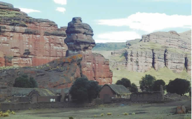 Die rote Formation von Tinajani