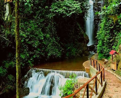 La catarata Río Tigre – paraíso natural cerca de Oxapampa La catarata Río Tigre – paraíso natural cerca de Oxapampa