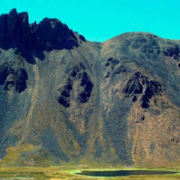 Farallones pétreos de Tambillo – Gigantes de roca en el Apu Khapia