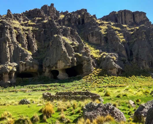 Ciudad Encantada de Chillihua – Verzauberter Steinwald im Aymara-Altiplano Ciudad Encantada de Chillihua – Verzauberter Steinwald im Aymara-Altiplano