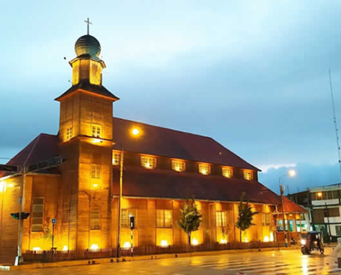 Iglesia Matriz Santa Rosa de Oxapampa – arquitectura de madera y espiritualidad andina Iglesia Matriz Santa Rosa de Oxapampa – arquitectura de madera y espiritualidad andina