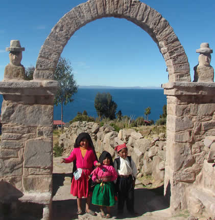 Andeninsel der Weber im Herzen des Titicacasees