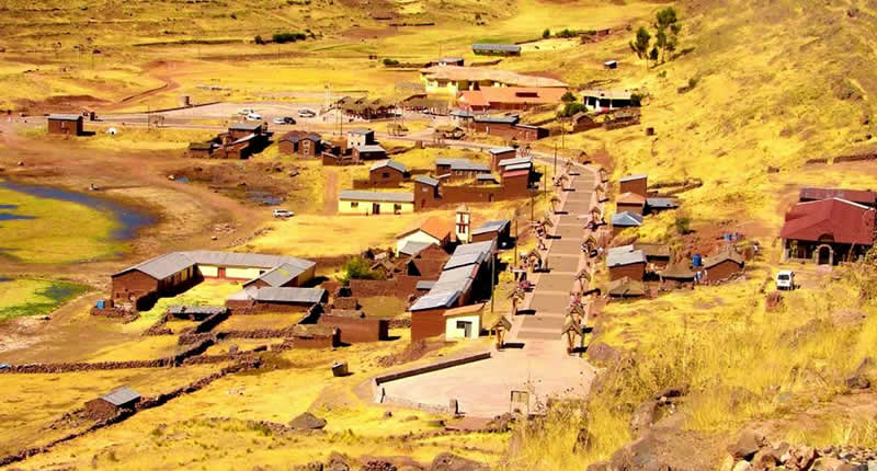 Isla Umayo in der Laguna Umayo bei Atuncolla in der Region Puno