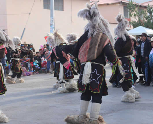La Danza Guerrera de los Unkakus – danza guerrera de lluvia de Pacaje, Macusani La Danza Guerrera de los Unkakus – danza guerrera de lluvia de Pacaje, Macusani