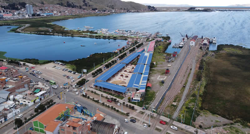 Mercado Artesanal del Puerto Muelle de Puno – Artesanía a orillas del lago Titicaca
