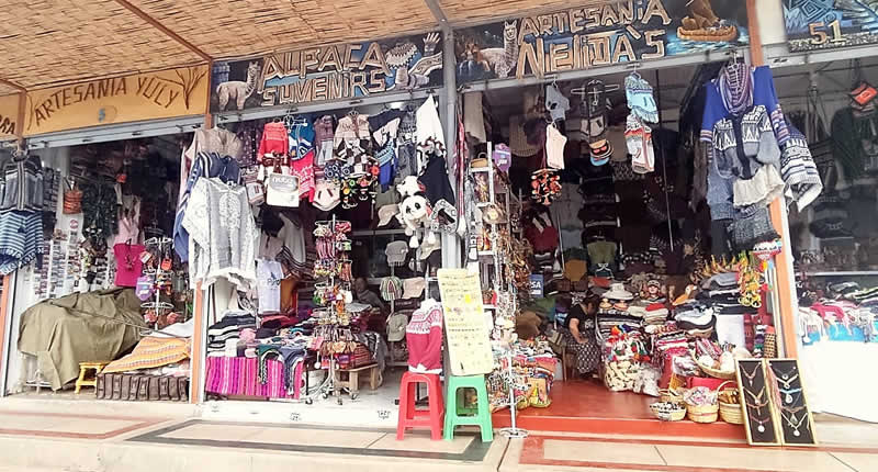 Colores, formas y tradiciones en el puerto de Puno