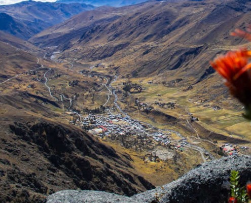 Mirador Natural Apu Yana Sanqha – Andenbalkon über TayacCucho und der Cordillera de Carabaya