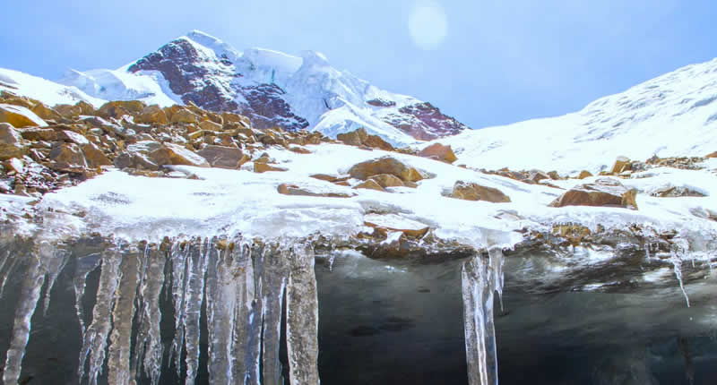 Eisgigant in der Cordillera de Carabaya