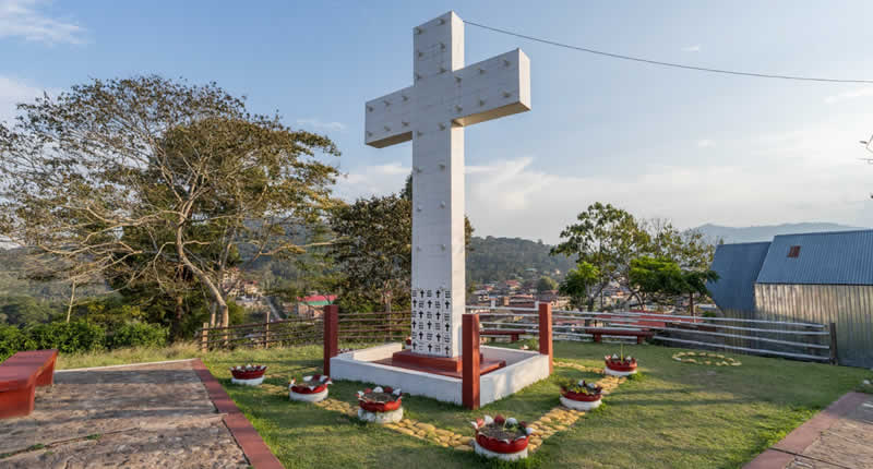 Panteón de los Colonos – lugar de memoria de los pioneros de Villa Rica