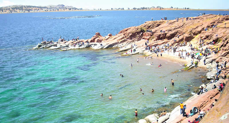 Playa Charcas am Titicacasee in der Region Puno in Peru