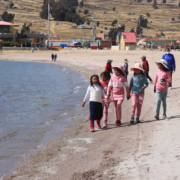 Playa San Juan cerca de Juli – Playa de aventura en el lago Titicaca
