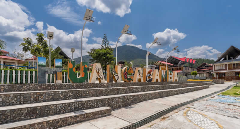 Plaza Principal de Huancabamba – punto de encuentro andino-amazónico con herencia austro-alemana
